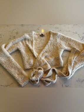New w/o tags H&M Fuzzy Wrap Sweater